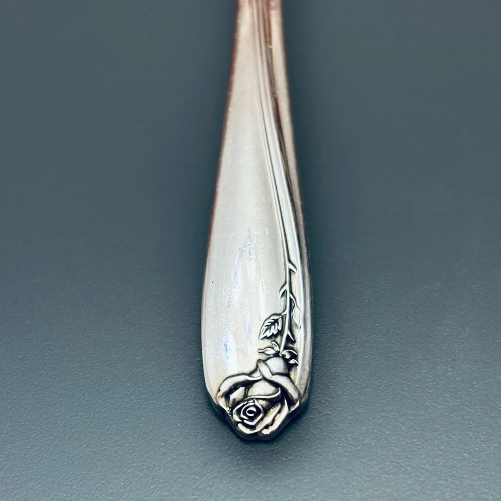 Wm Rogers Co Tupperware Rose Silver Plated Tea Spoons - lot of 5 pieces